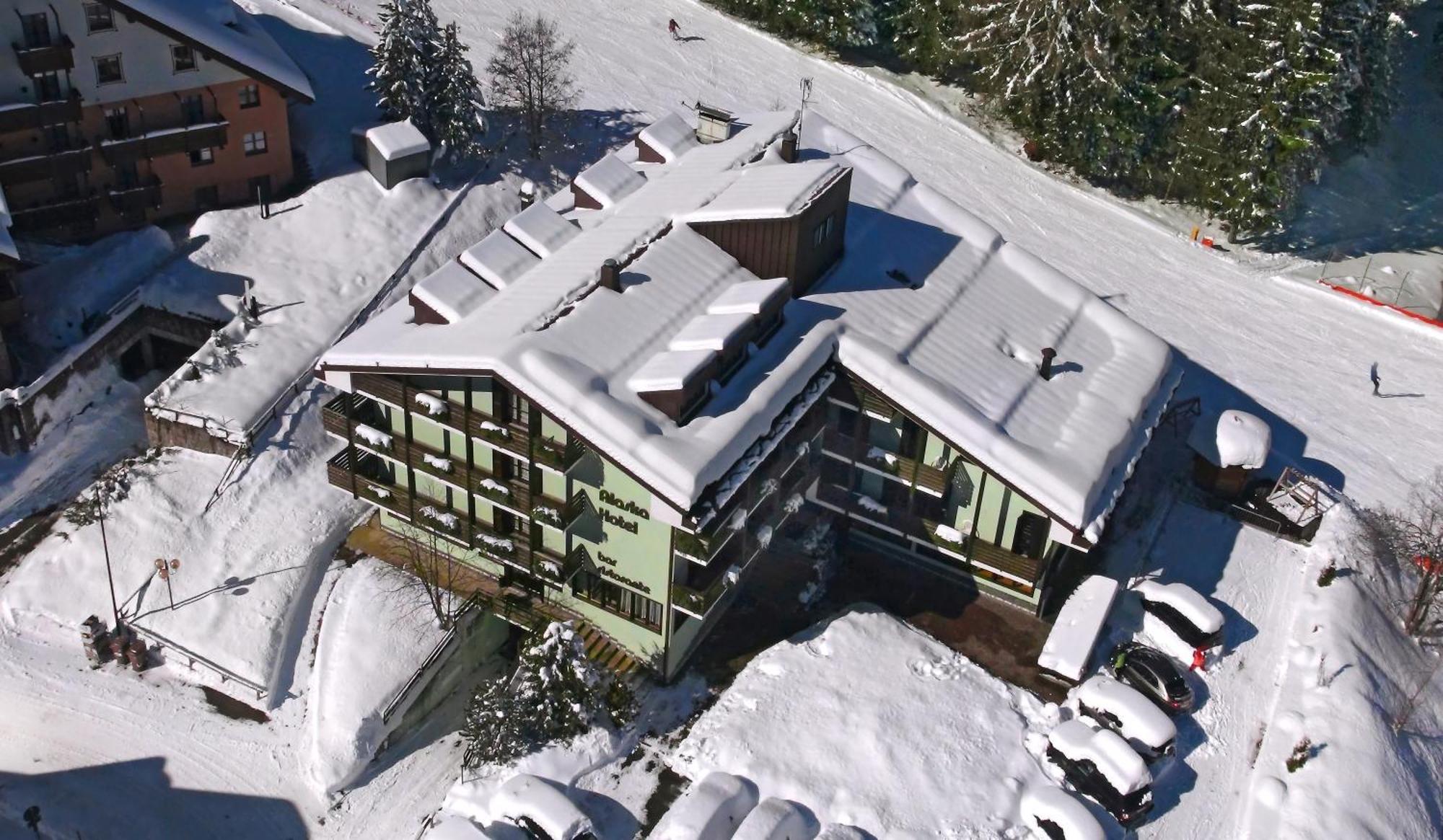 Alaska Hotel